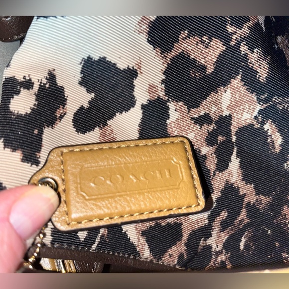 Coach- EUC! Leopard Print π Shoulder Bag - Picture 3 of 9